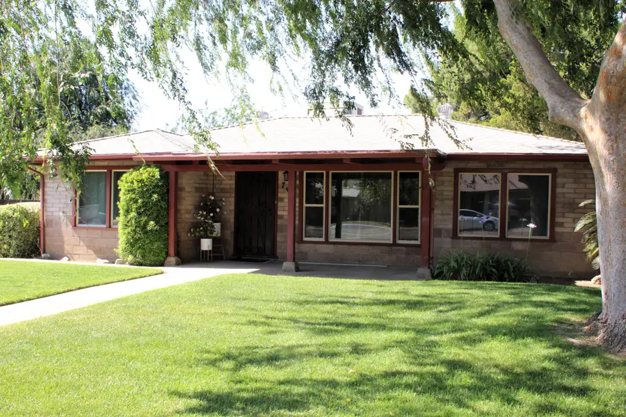 746 W Belleview Avenue, Porterville, CA 93257 - #2