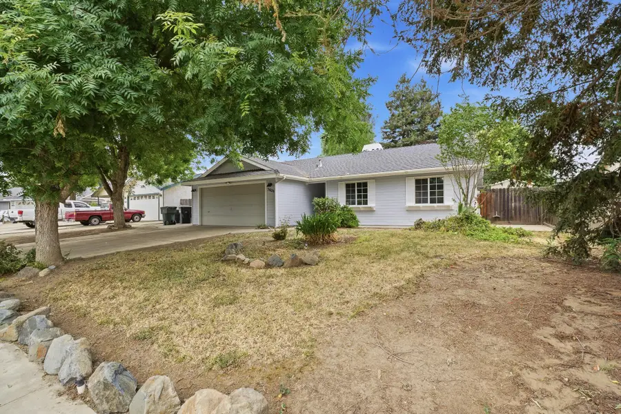 3626 S Chatham Court, Visalia, CA 93277 - #3
