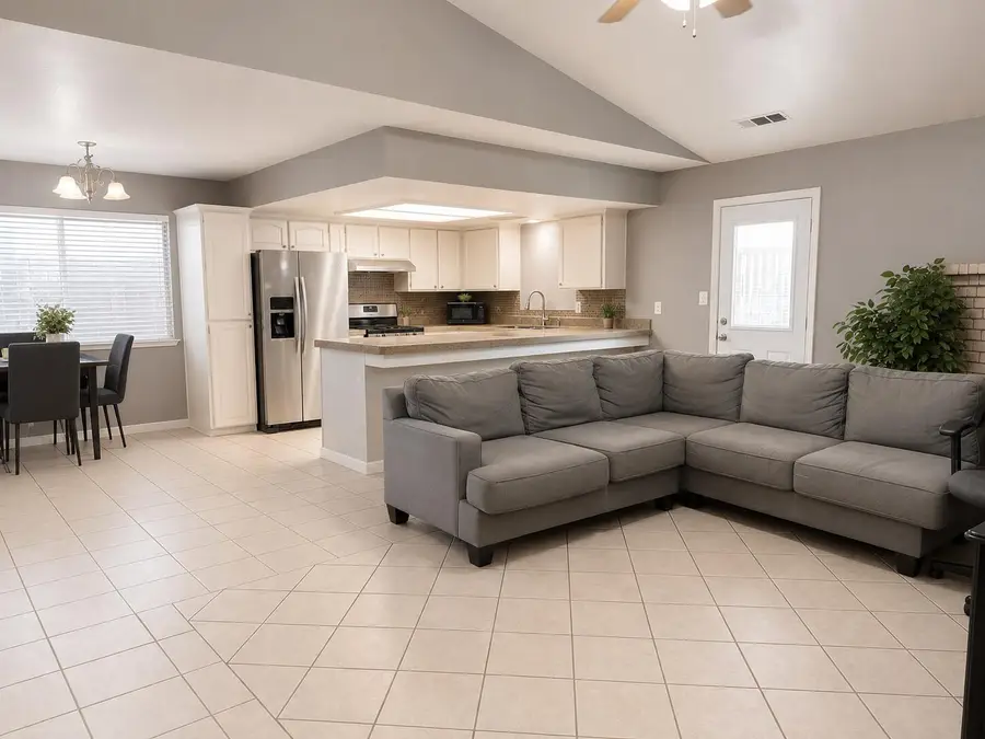 1936 Cypress Cove Drive, Tulare, CA 93274 - #3