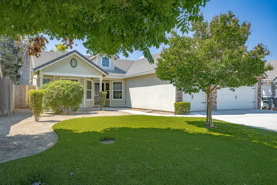 4205 W Buena Vista Avenue, Visalia, CA 93291 - #2