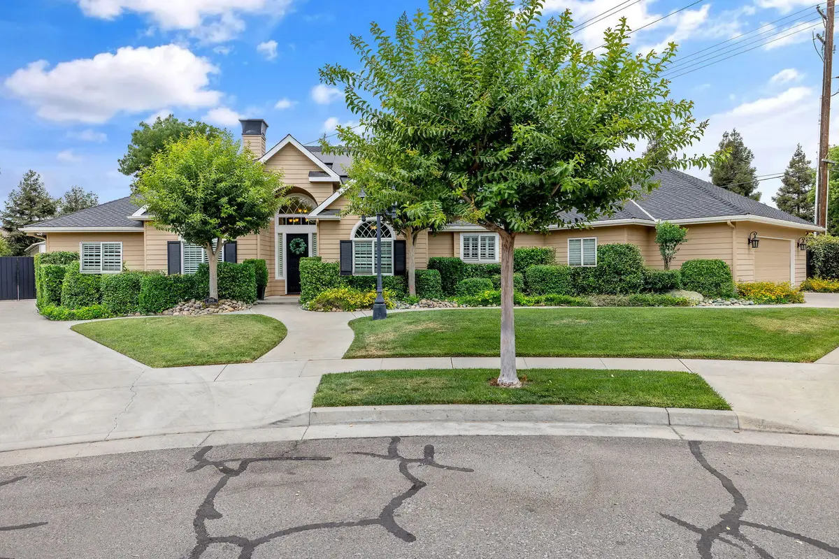 2015 S El Cajon Court, Visalia, CA 93277 - #1