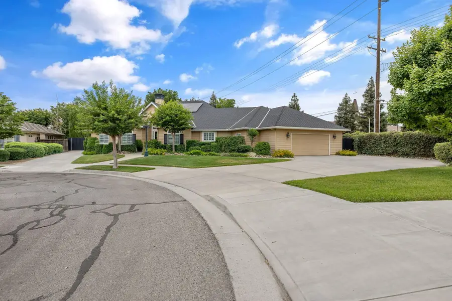 2015 S El Cajon Court, Visalia, CA 93277 - #3