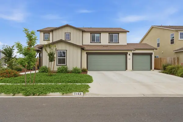 1143 E Packwood Avenue, Visalia, CA 93292