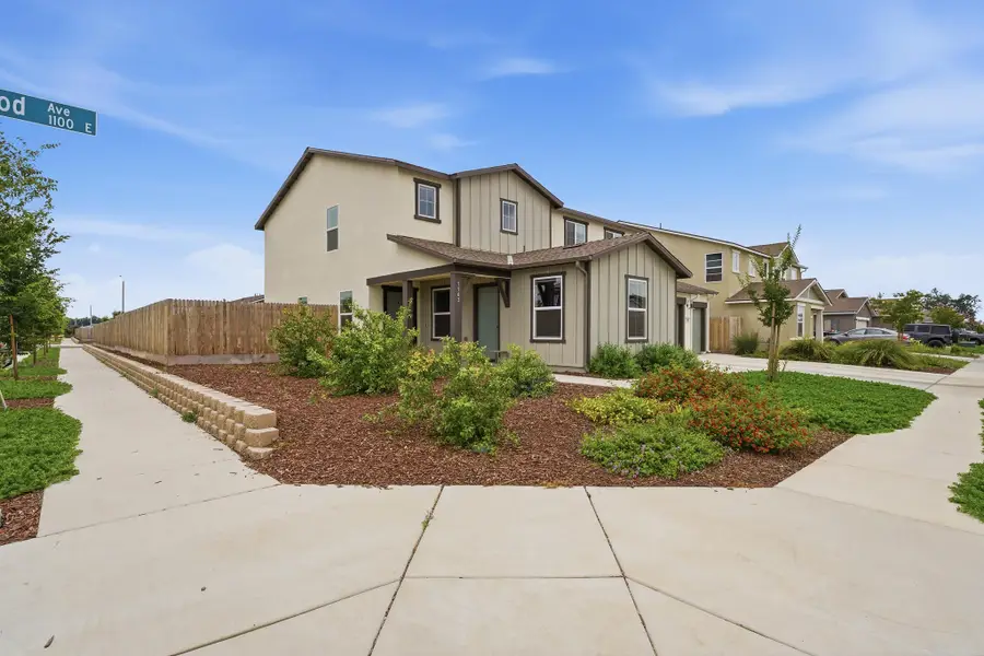 1143 E Packwood Avenue, Visalia, CA 93292 - #3