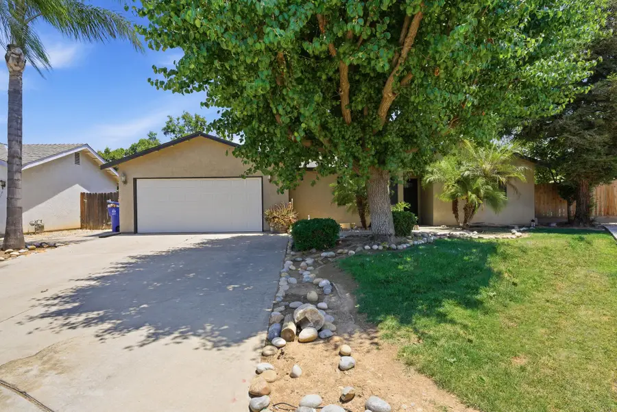 618 Birdsong Court, Exeter, CA 93221 - #2