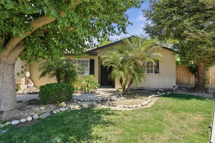 618 Birdsong Court, Exeter, CA 93221 - #3