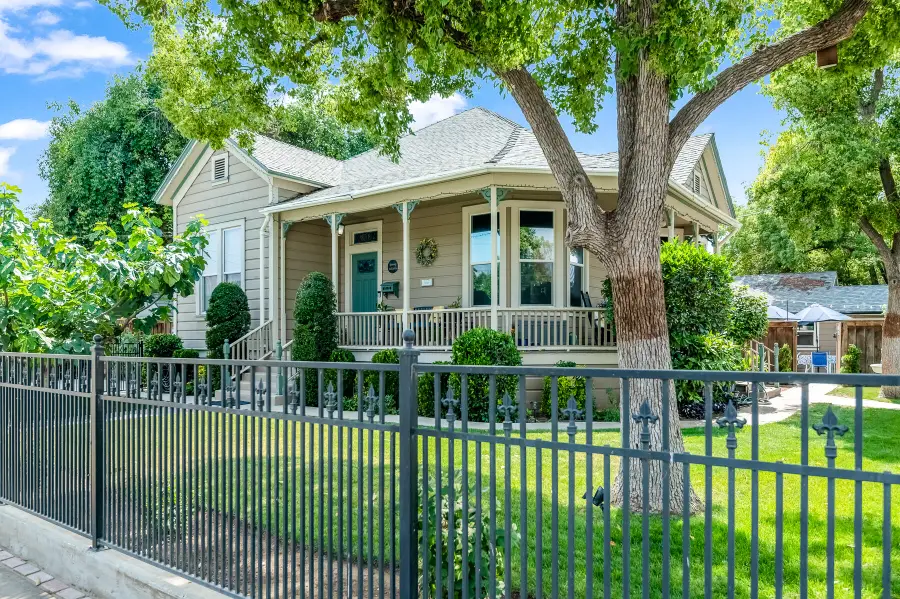 613 N Floral Street, Visalia, CA 93291 - #3