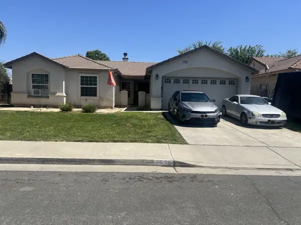 1538 W Picadilly Court W, Hanford, CA 93230