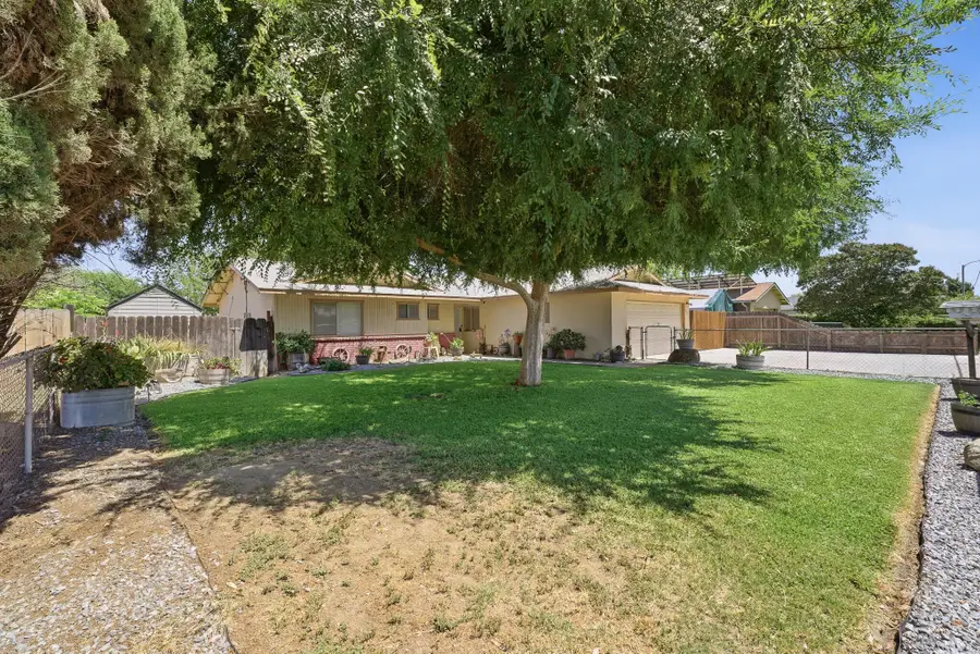 1716 S Santa Fe Street, Visalia, CA 93292 - #2