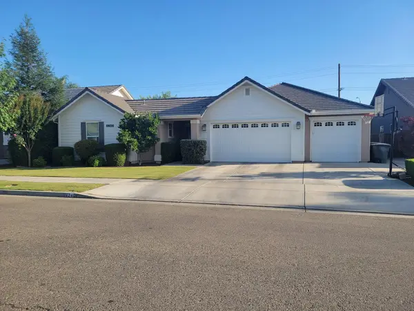 6240 W Lark Avenue, Visalia, CA 93291