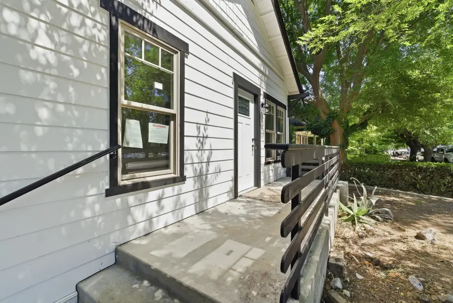 313 S C Street, Exeter, CA 93221 - #3