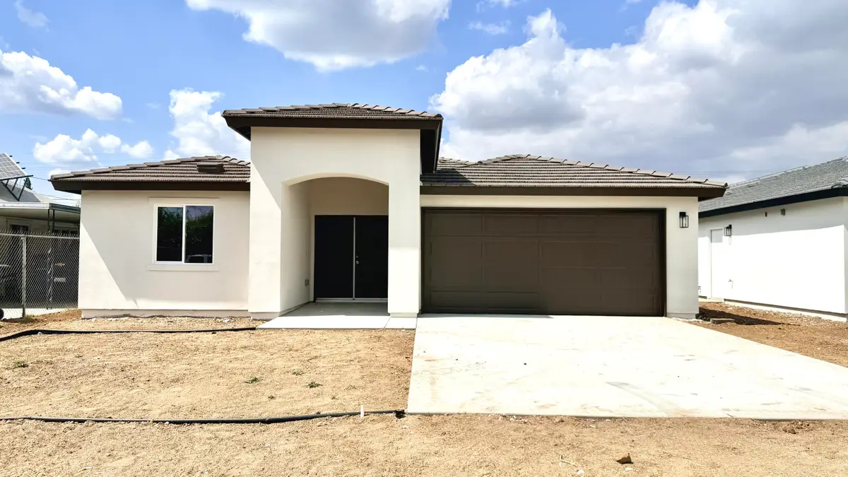 23070 Lawson Avenue, Strathmore, CA 93267 - #1