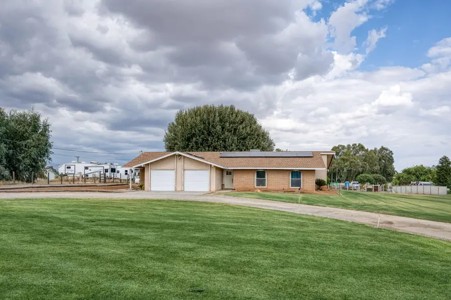 3602 N Mccall Avenue, Clovis, CA 93619 - #2