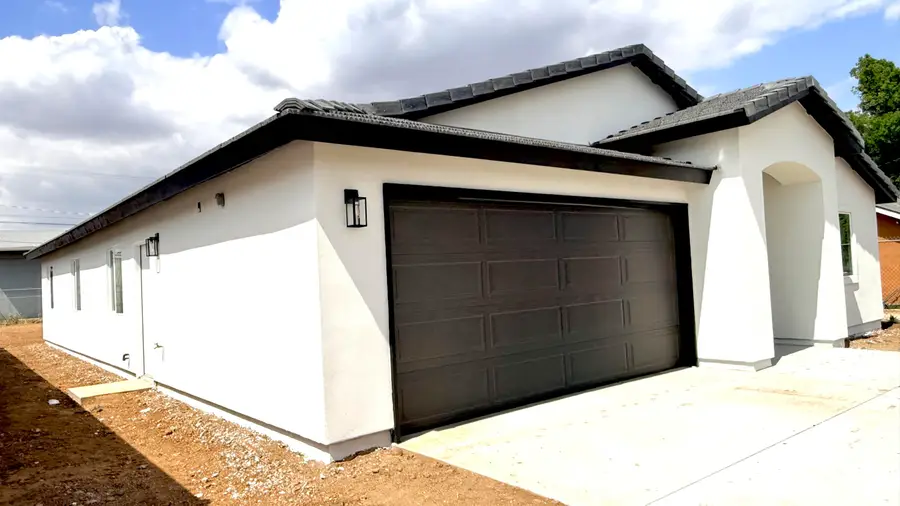 23078 Lawson Avenue, Strathmore, CA 93267 - #2