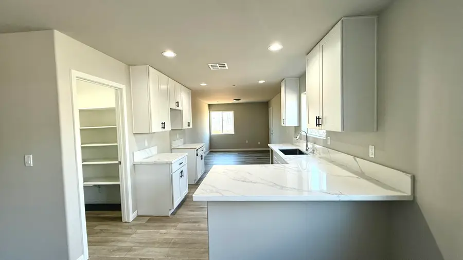 23078 Lawson Avenue, Strathmore, CA 93267 - #3