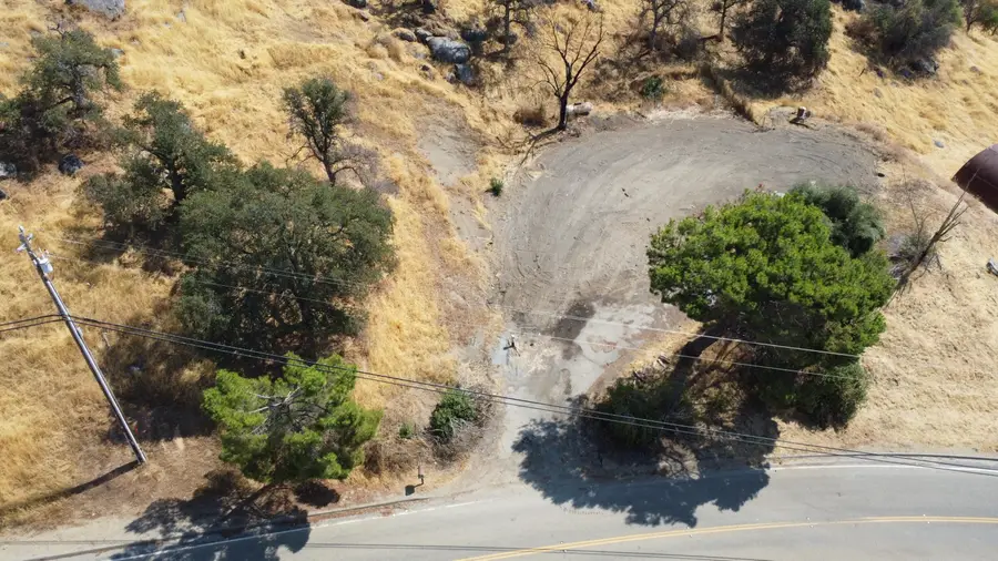 38938 Pepperweed Rd, Yokuts Valley, CA 93675 - #2