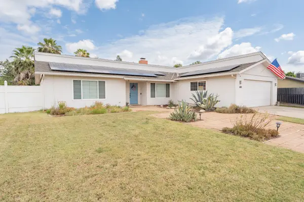 690 W Magnolia Avenue, Hanford, CA 93230