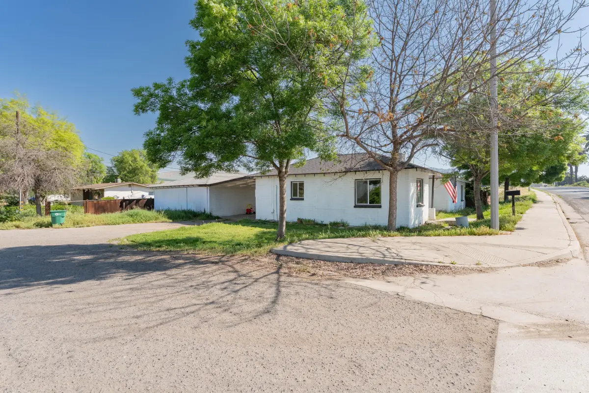 612 E Morton Avenue, Porterville, CA 93257 - #1