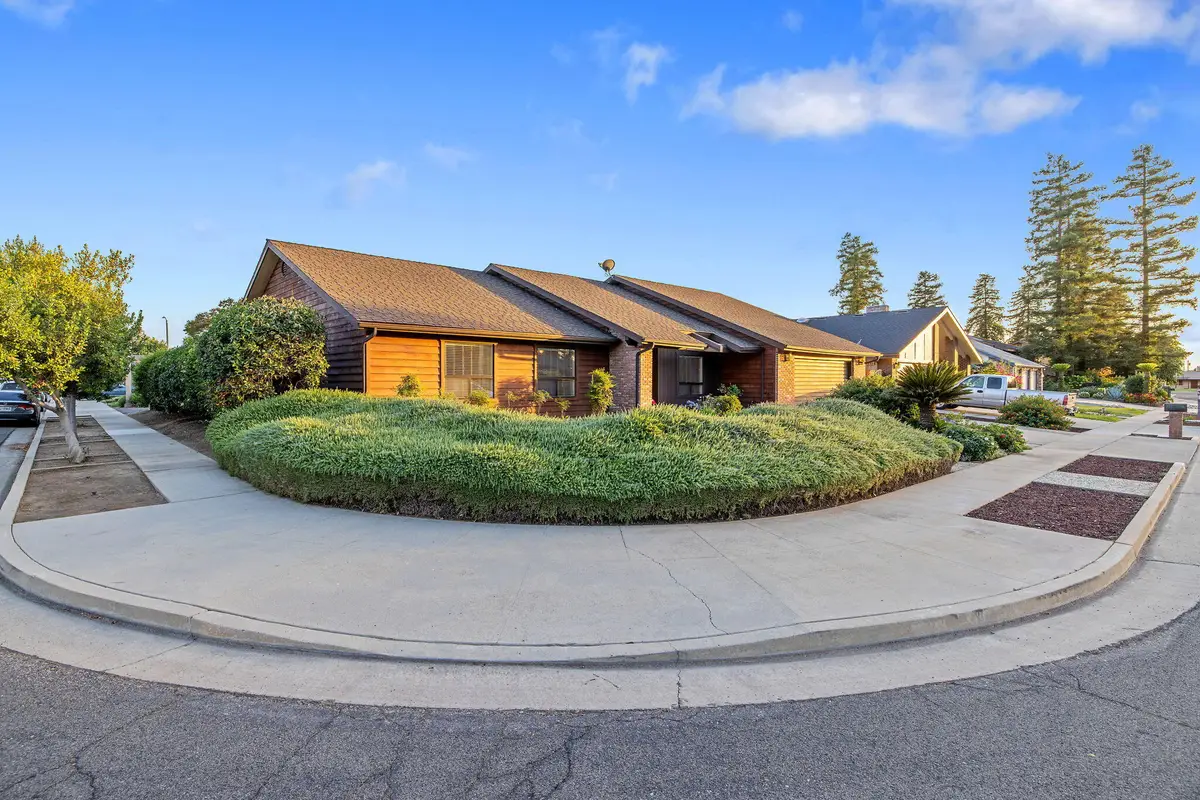 475 E Mercedes Avenue, Tulare, CA 93274 - #1