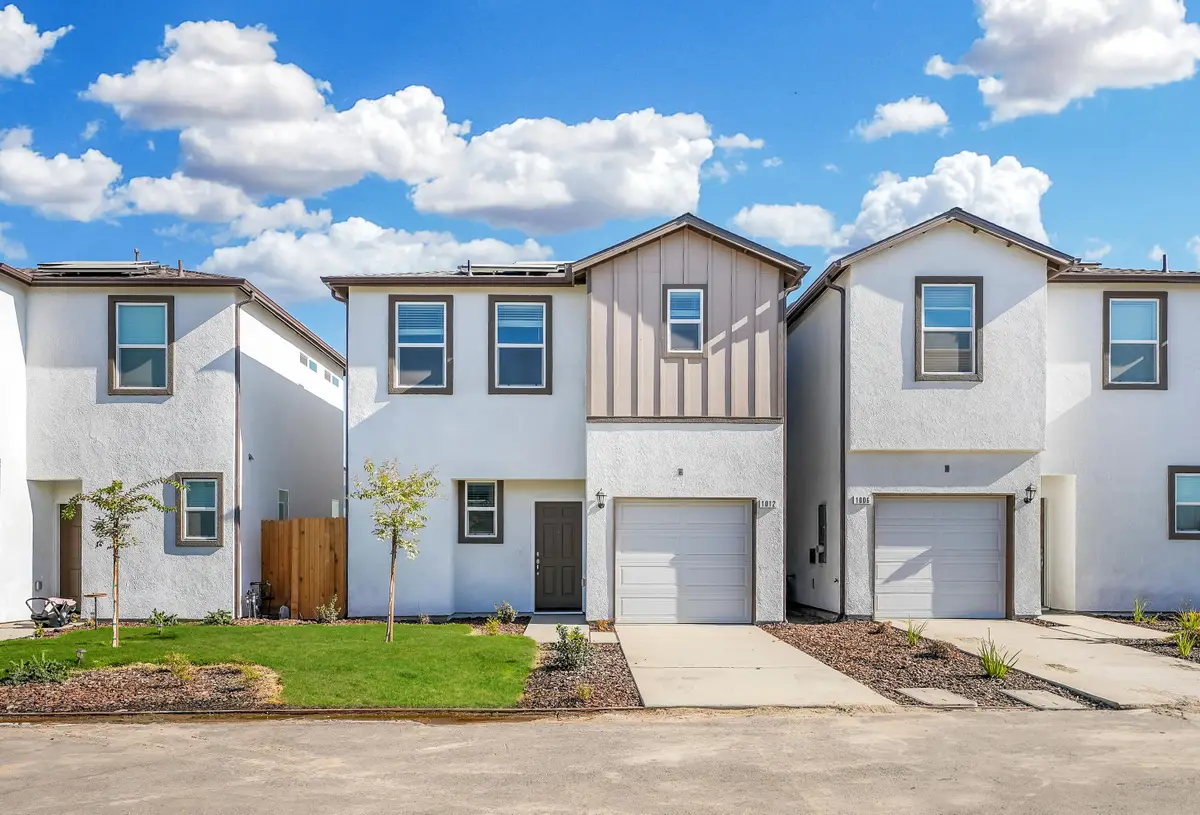 1012 Buena Vista Lane, Hanford, CA 93230 - #1