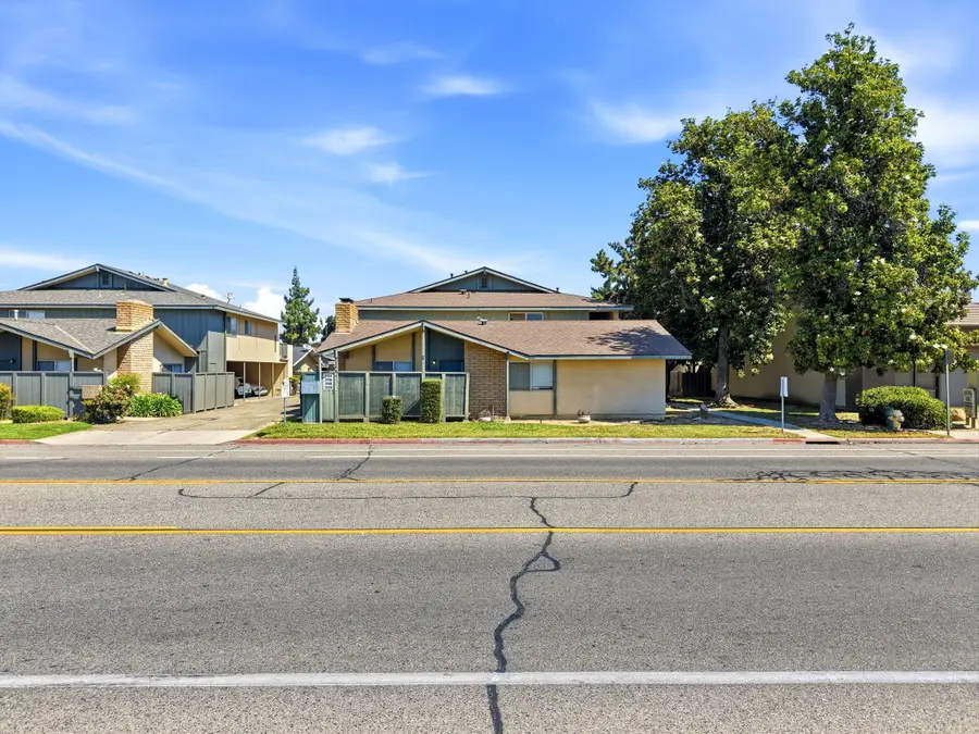2414 W Whitendale Avenue, Visalia, CA 93277 - #2