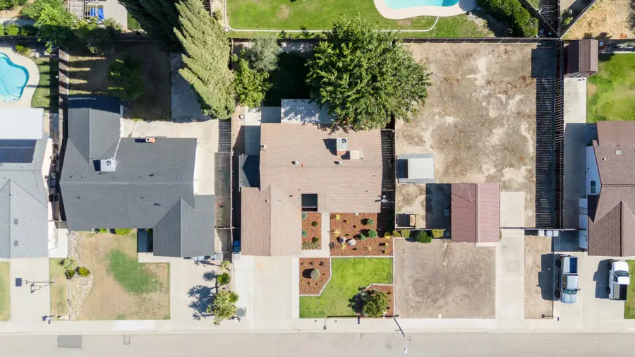5445 W Harter Avenue, Visalia, CA 93277 - #3