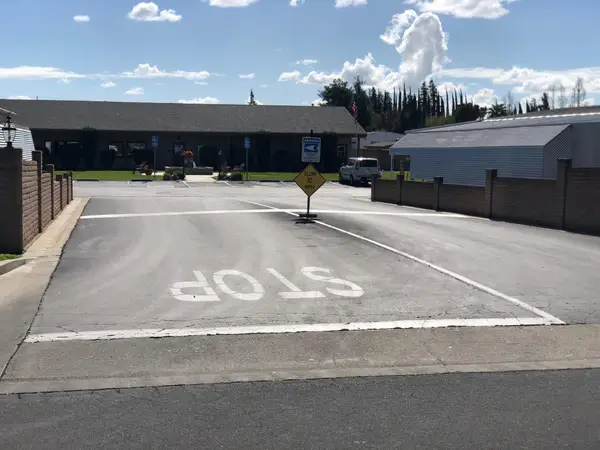 2627 W Midvalley Avenue #10, Visalia, CA 93277