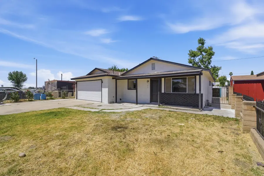 765 S C Street, Tulare, CA 93274 - #3