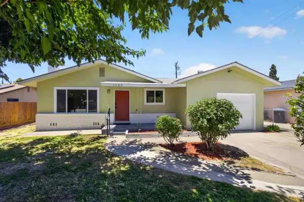 1137 N Gowdy Street, Visalia, CA 93292