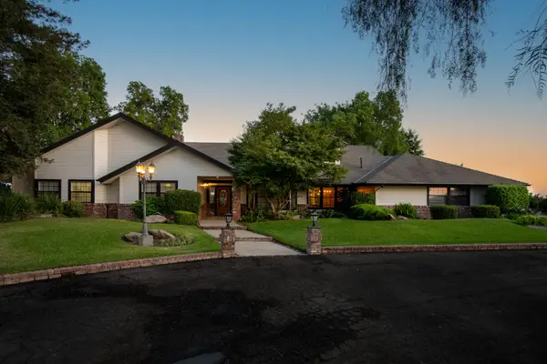 1068 E Waddell Street, Lindsay, CA 93247