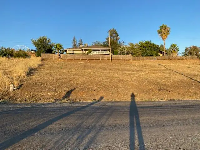 N Rancho Vista Avenue #3, Lindsay, CA 93247 - #3