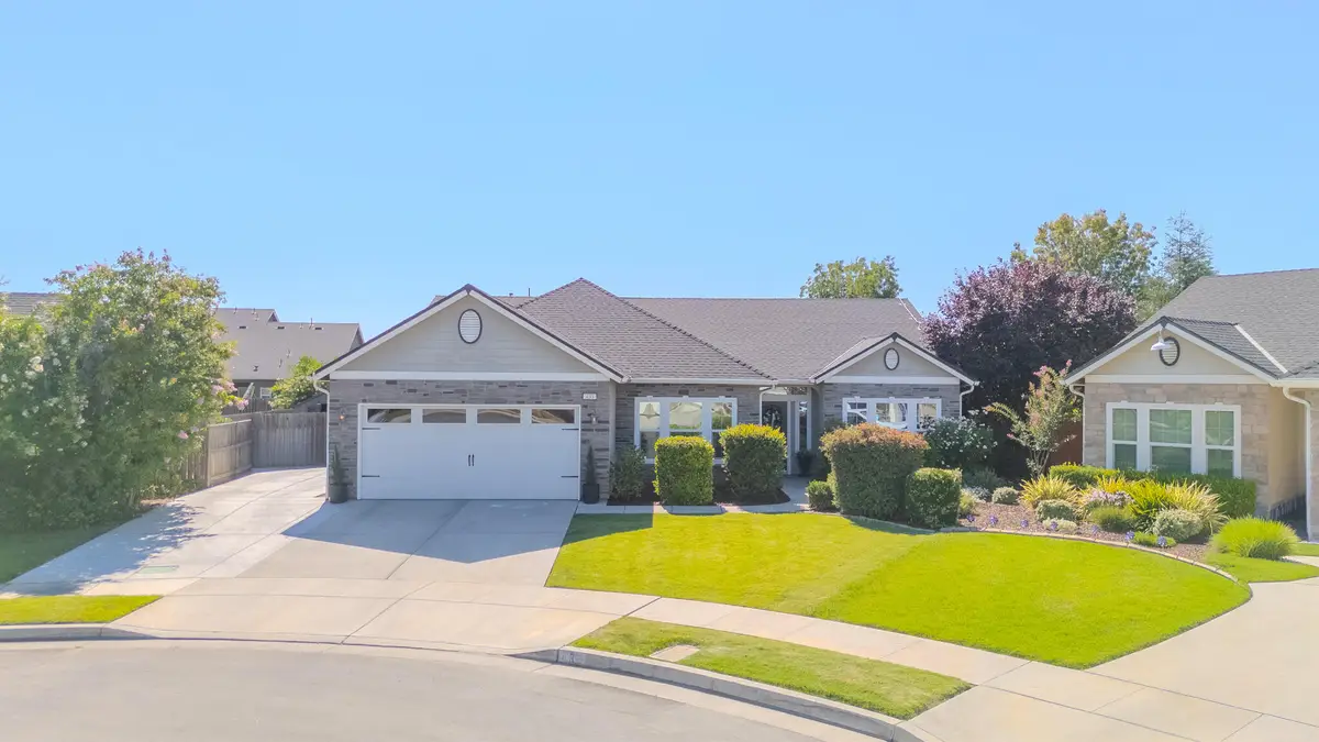 433 Villa Cove Court, Tulare, CA 93274 - #1