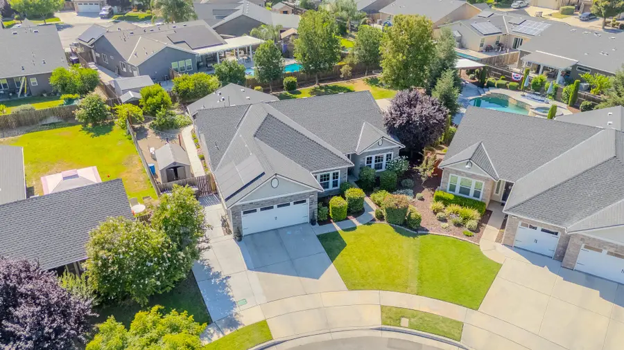 433 Villa Cove Court, Tulare, CA 93274 - #2