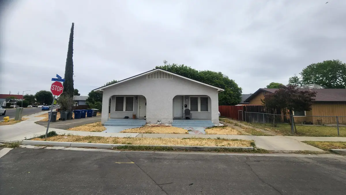 450 N 6th Street, Coalinga, CA 93210 - #1