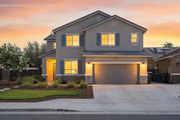 1342 Roundhouse Street, Tulare, CA 93274