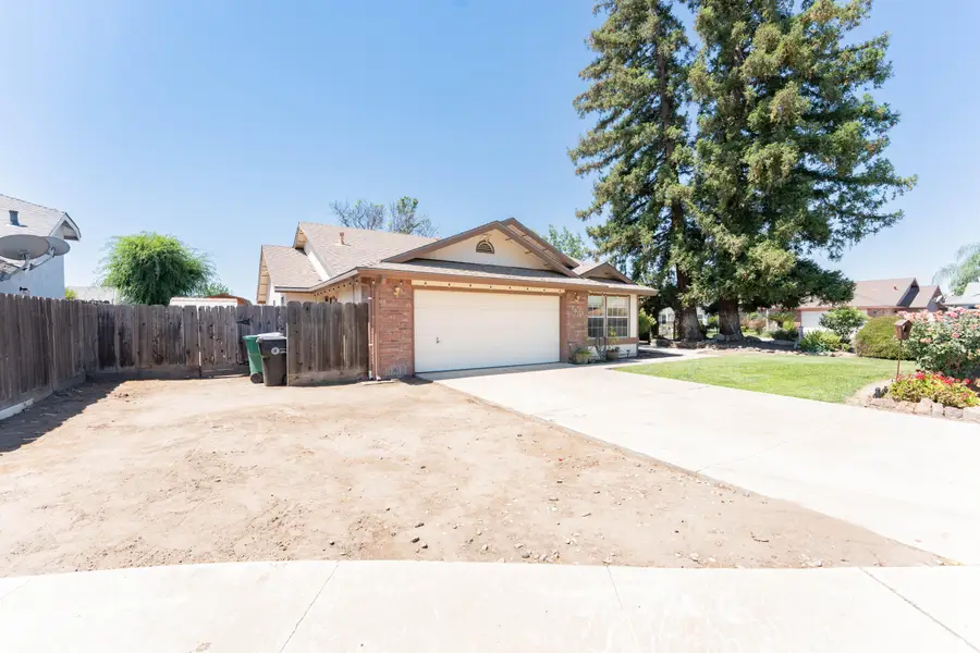 2013 Cricklewood Circle, Porterville, CA 93257 - #3