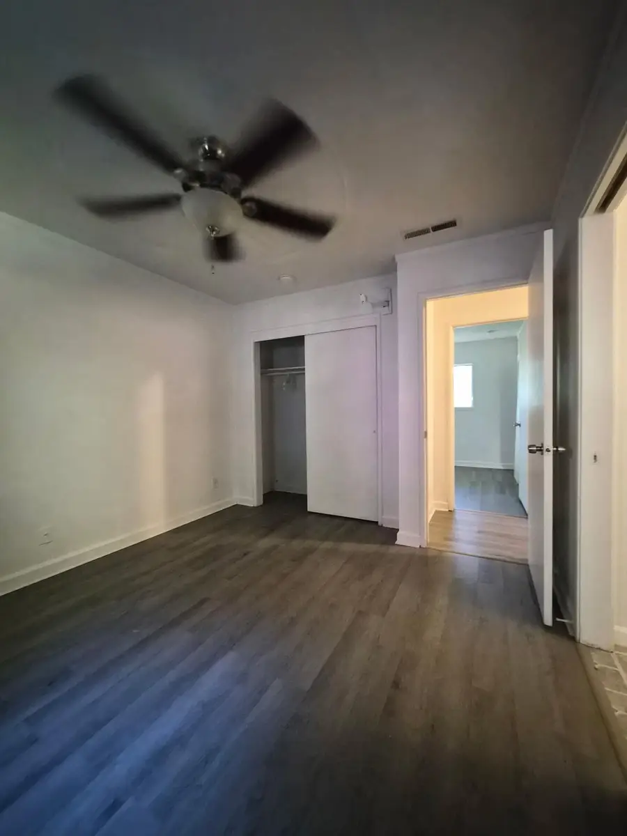 1336 W Paradise Avenue, Visalia, CA 93277 - #3