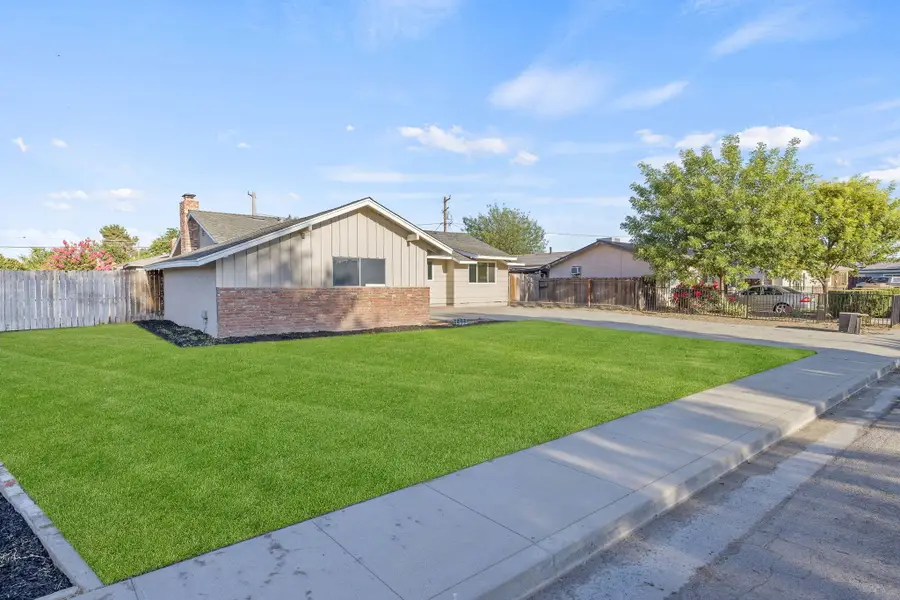 11312 Dan Drive, Armona, CA 93202 - #2