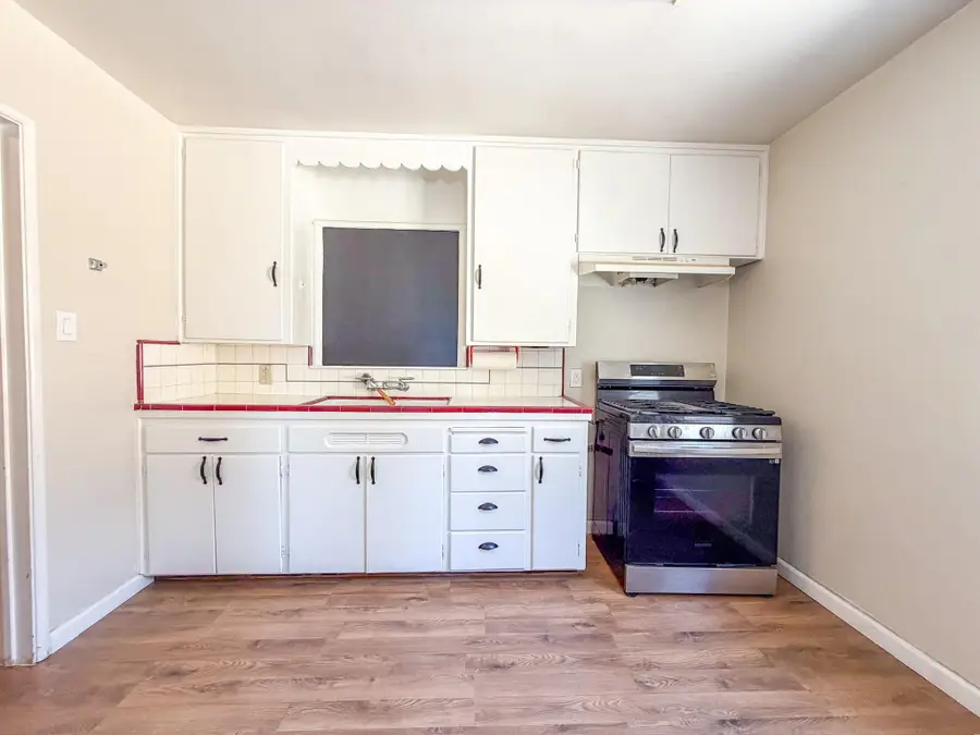 519 N N Place, Tulare, CA 93274 - #3