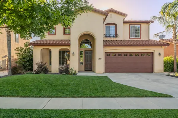 1307 N Julieann Street, Visalia, CA 93291