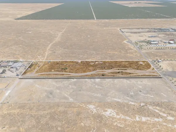 Cecil Avenue, Delano, CA 93215