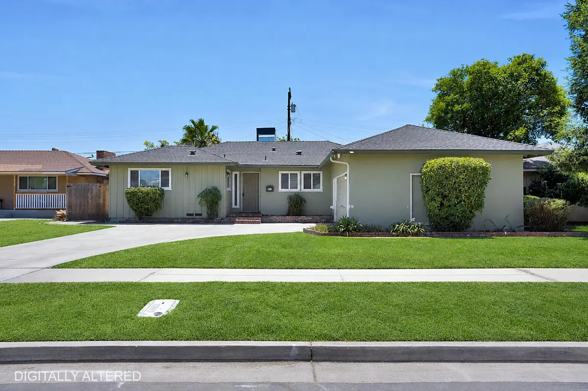 2938 E Willis Avenue, Fresno, CA 93726 - #1