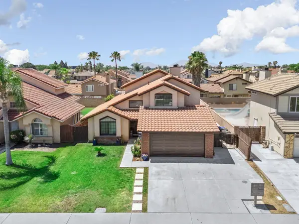 17253 Dolphin Street, Fontana, CA 92335