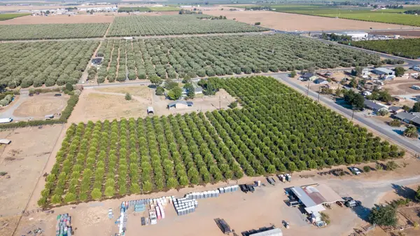Hemlock Avenue, Porterville, CA 93257