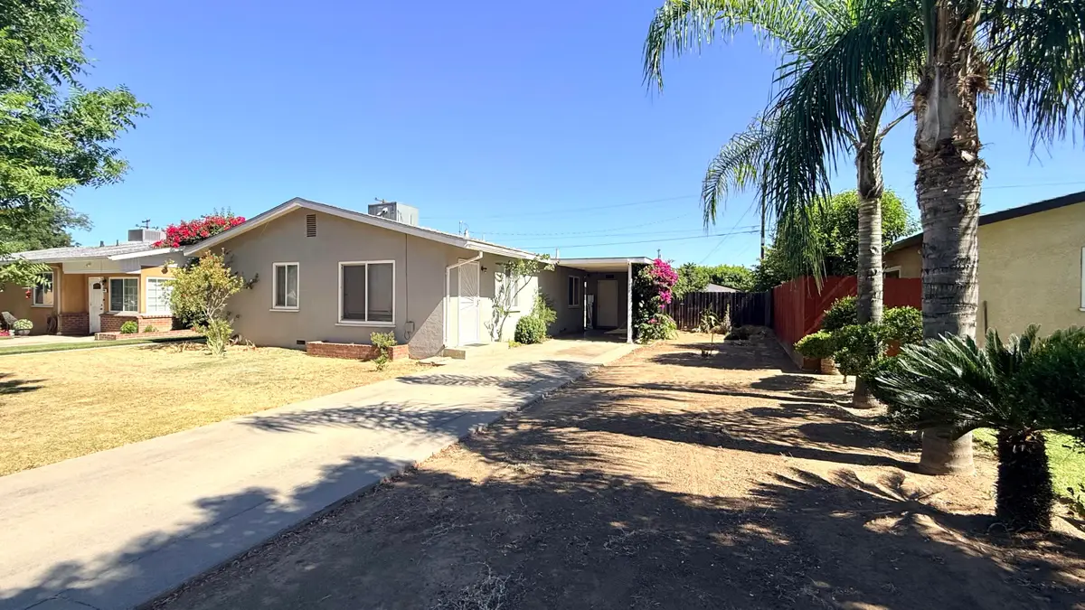 1777 E Meadow Lane, Dinuba, CA 93618 - #1