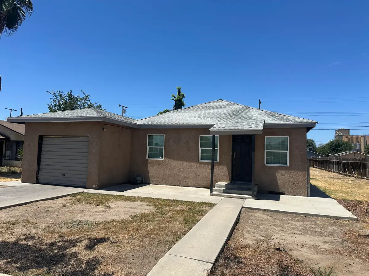 623 S Q Street, Tulare, CA 93274 - #1