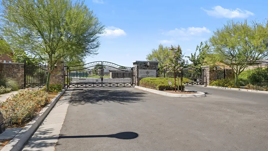 4035 S Fontana Street, Visalia, CA 93277 - #2