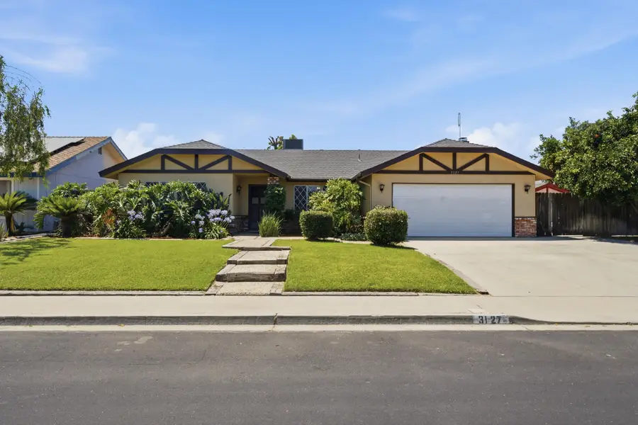 3127 W La Vida Avenue, Visalia, CA 93277 - #2