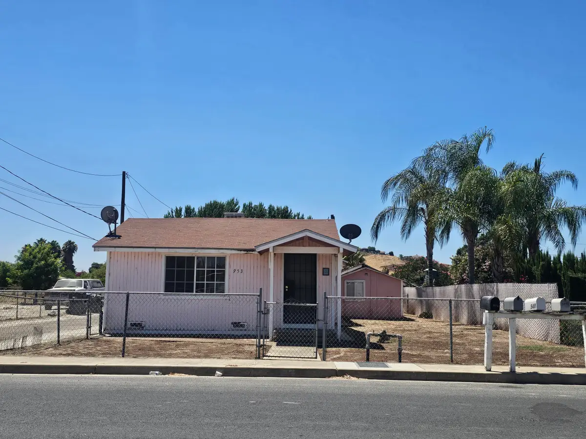 953 Cleo Avenue, Porterville, CA 93257 - #1