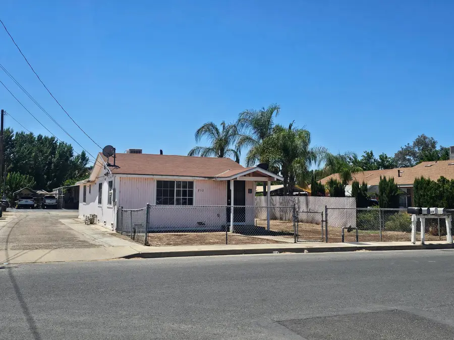 953 Cleo Avenue, Porterville, CA 93257 - #2